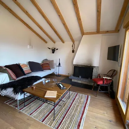 Sunny Apt, Fabulous View & Balcony, Sleeps 8 Apartment