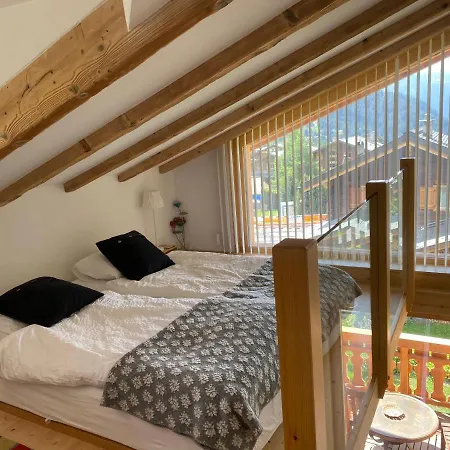 Sunny Apt, Fabulous View & Balcony, Sleeps 8 Verbier