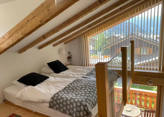 Sunny Apt, Fabulous View & Balcony, Sleeps 8 Verbier