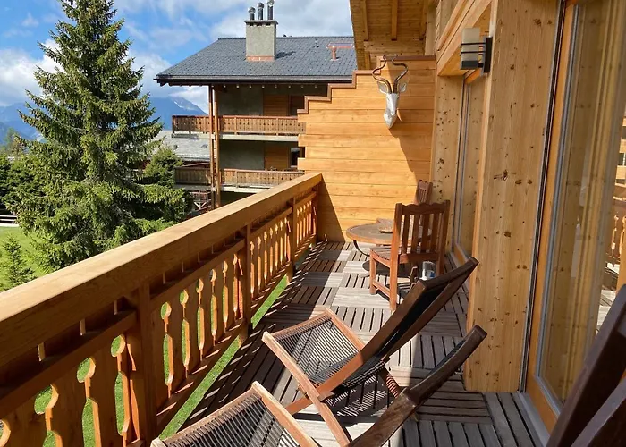 Apartament Sunny Apt, Fabulous View & Balcony, Sleeps 8 *